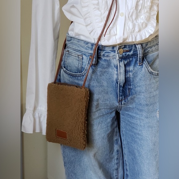 Brand New STAUD Shearling Eve Phone Crossbody Bag - Picture 3 of 16